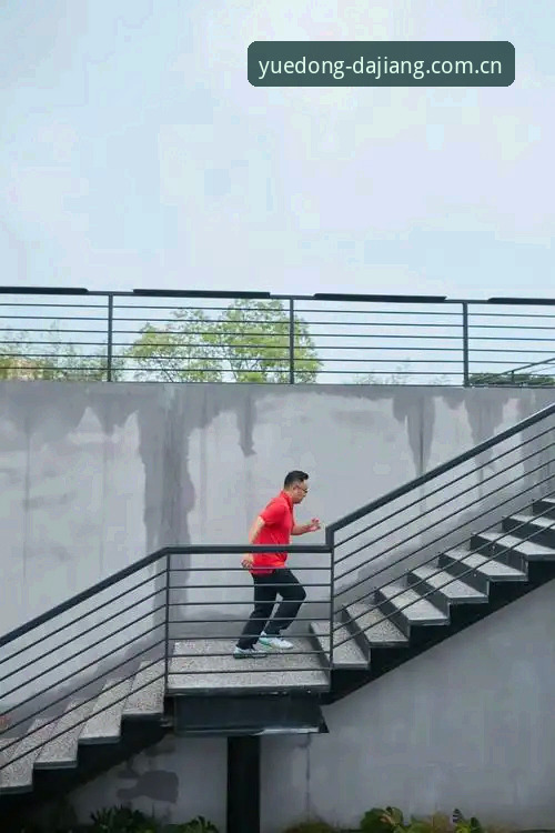 大江体育App 资深用户亲测大江体育App使用心得:从菜鸟到进阶的科学训练之路